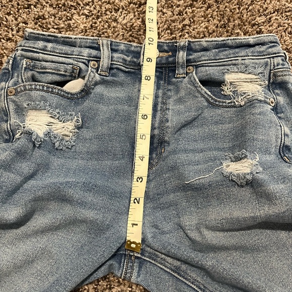 American Eagle light wash straight leg mom jeans size women’s 4 - Picture 7 of 8